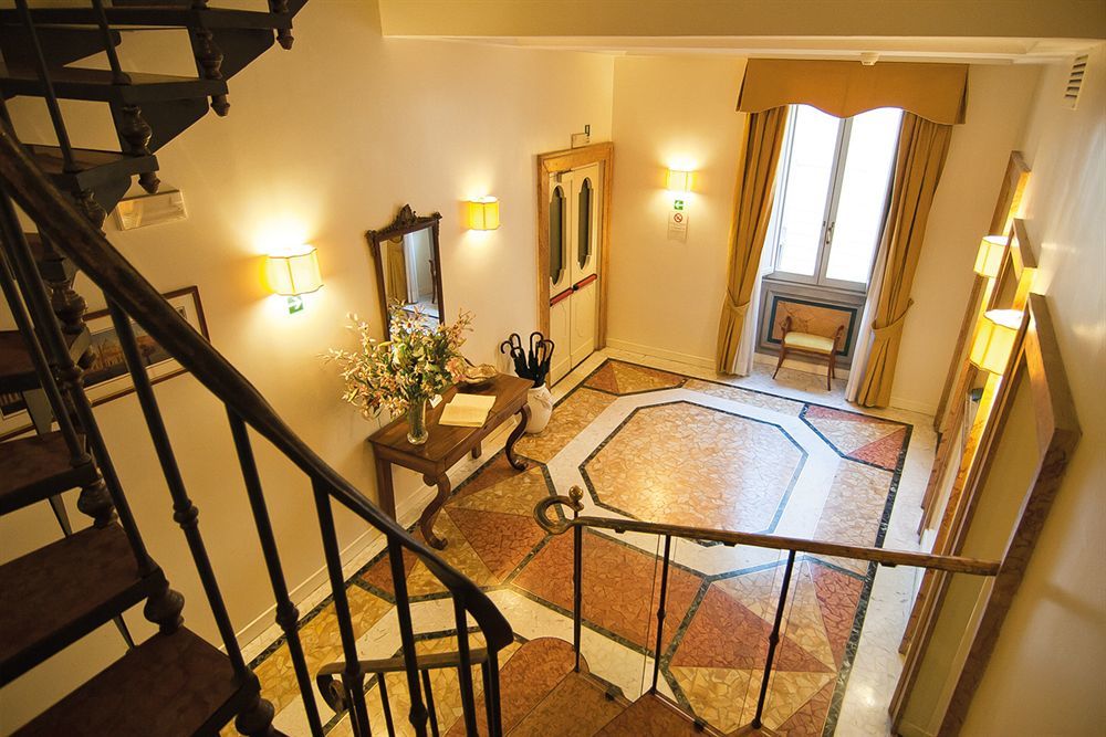Hotel Fontanella Borghese Roma Esterno foto