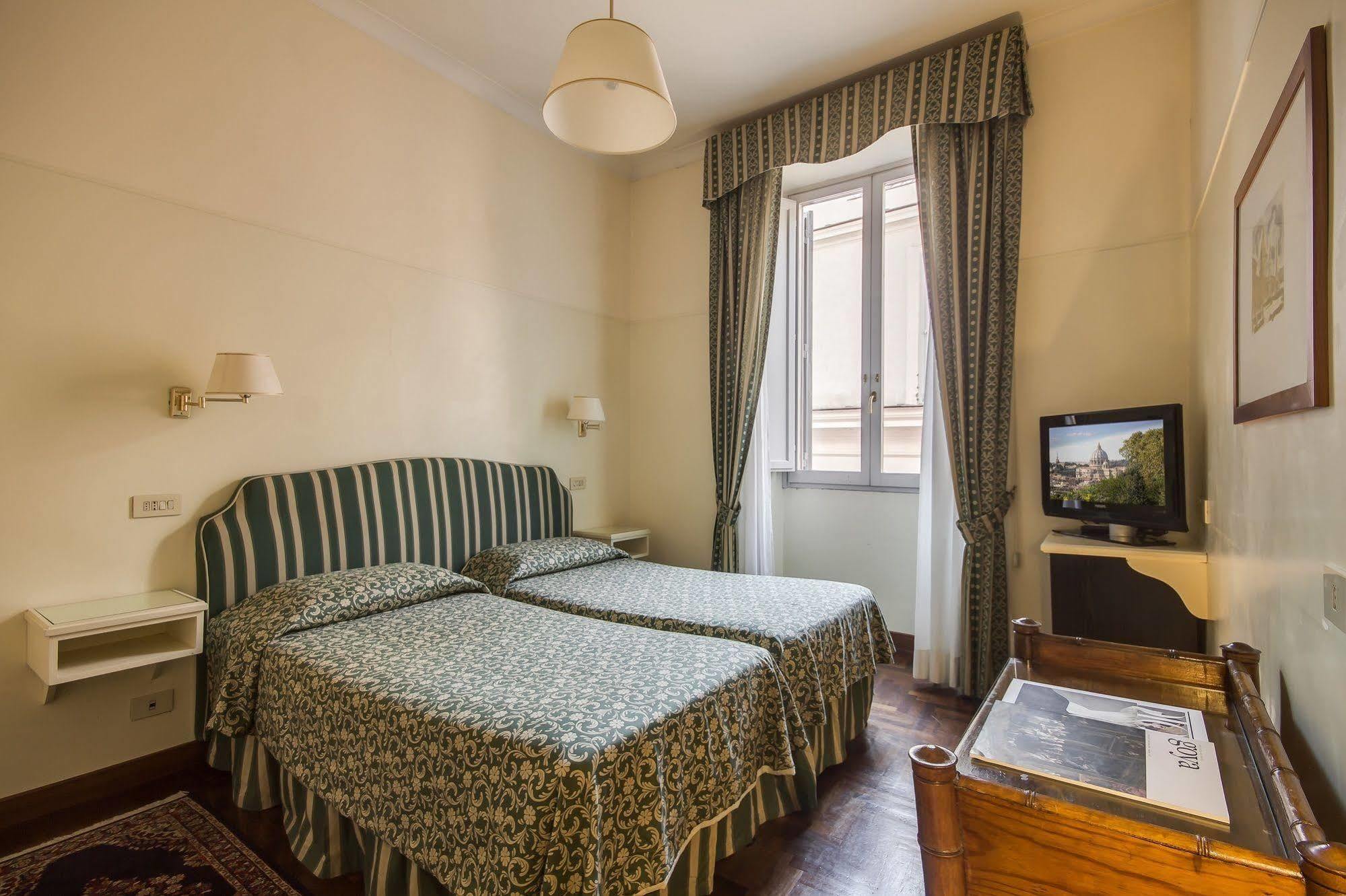 Hotel Fontanella Borghese Roma Esterno foto